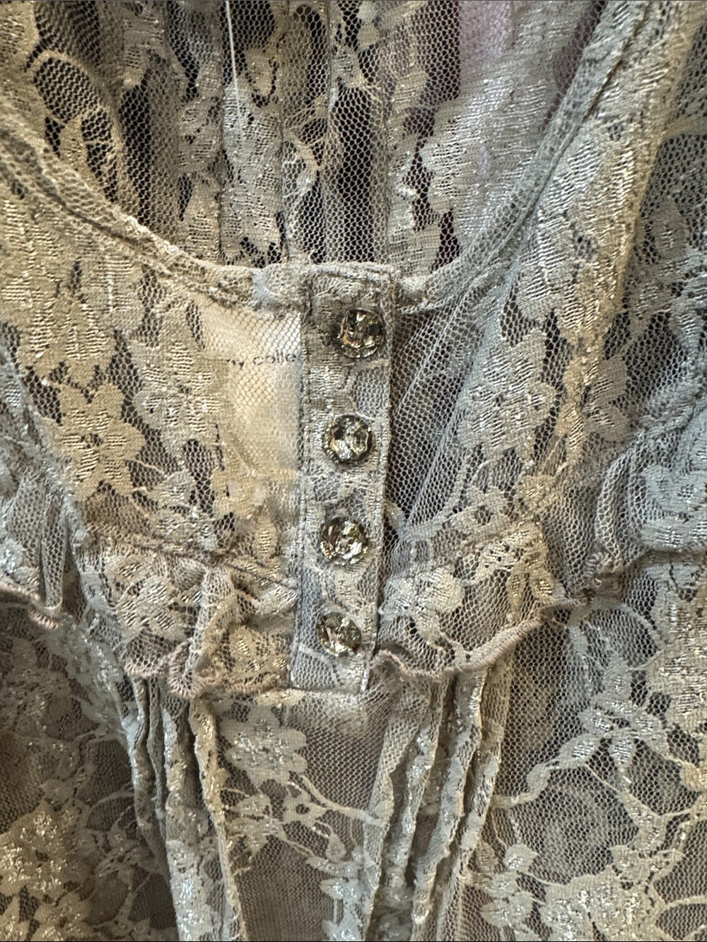 Lace Sleeveless Tunic Top in Taupe
